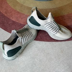 Nike React Phantom Run Flyknit 2 Sneakers